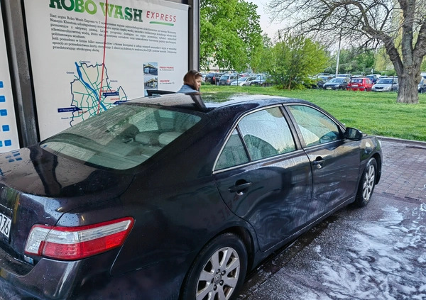 Toyota Camry cena 26300 przebieg: 480000, rok produkcji 2009 z Warszawa małe 211